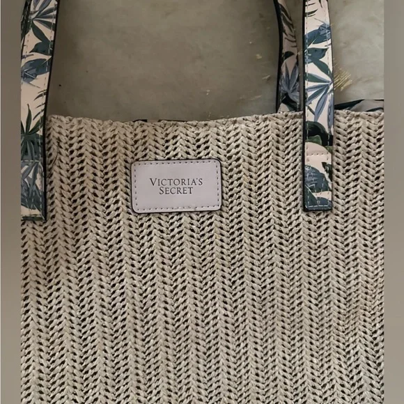 Victoria's Secret Woven Straw Travel Sexy Beach Tote - Picture 4 of 10